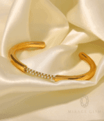 Zz Adjustable bangle:Golden Curves