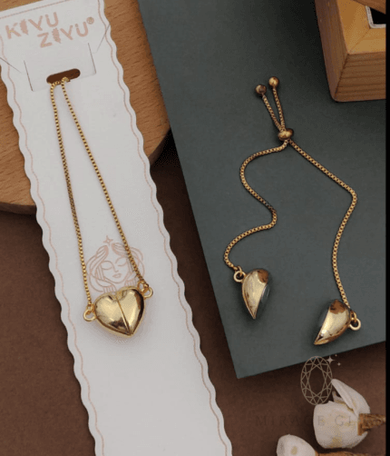 Adjustable heart bracelet