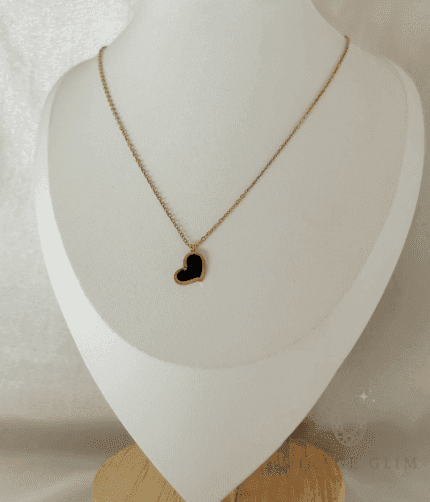 Zz Curvy Heart Necklace