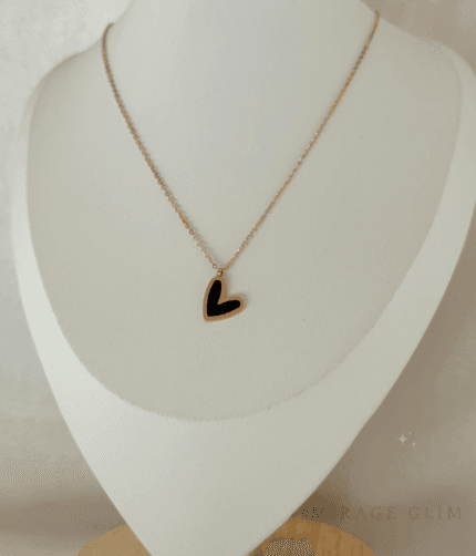 Zz Minimalist Heart Necklace