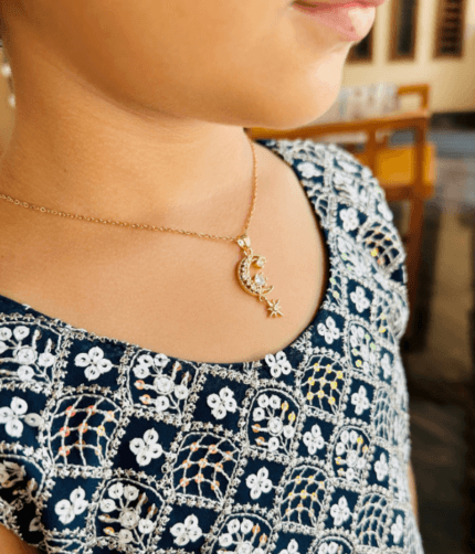 Zz Kids Crescent necklace