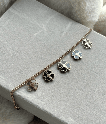 Flower bracelet