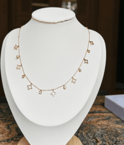 Charm flower necklace