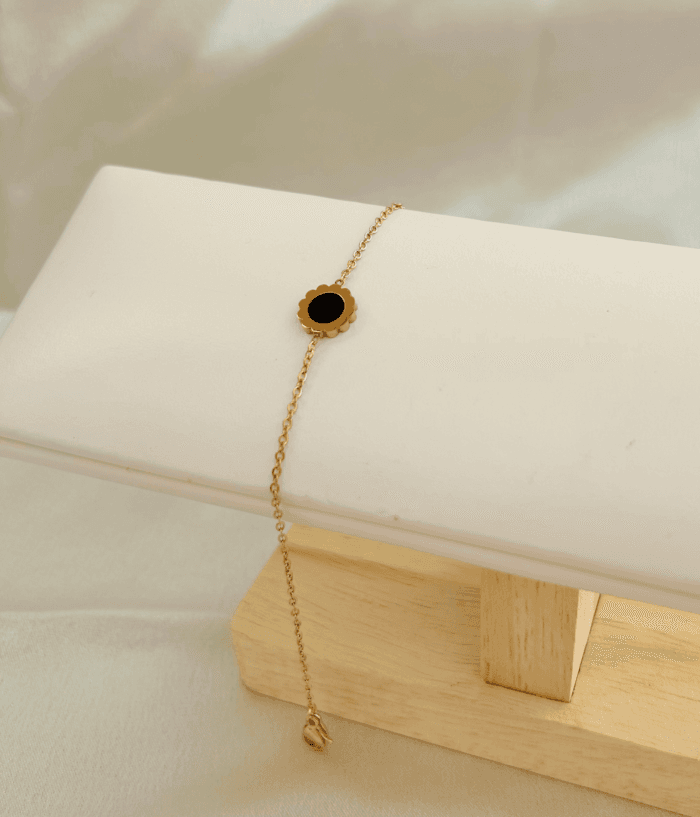 Zz Small Flower bracelet - Image 1