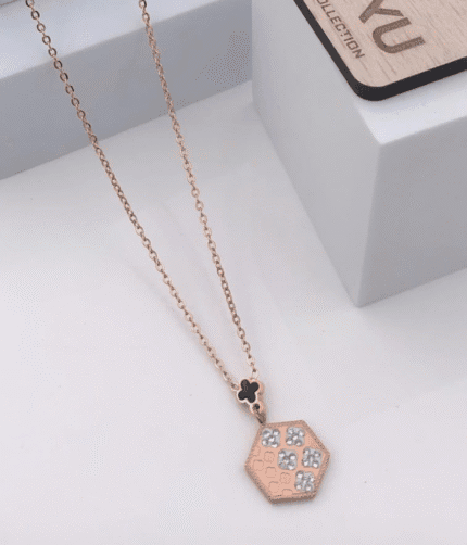 Simple necklace