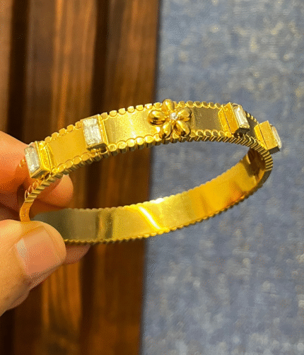 Amour Floral Bangle