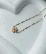 Minimal necklace-Flower