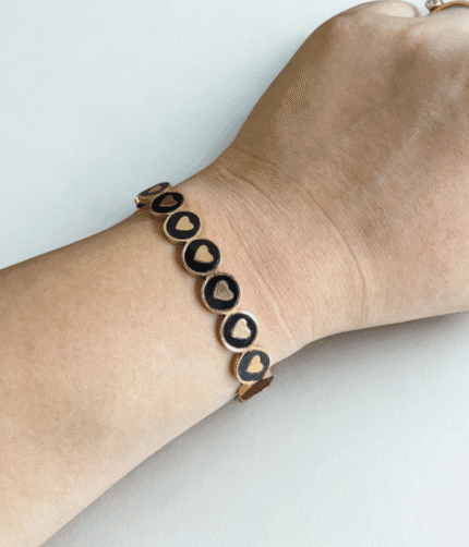 Open heart bangle