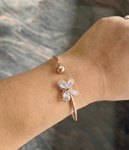 Adjustable bangle