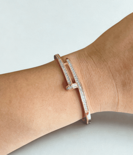 Nail bangle with stones