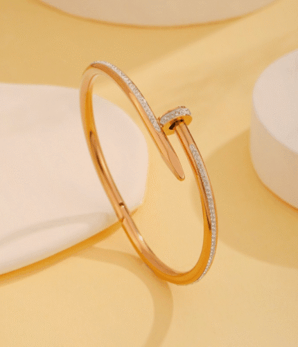 Nail cuff