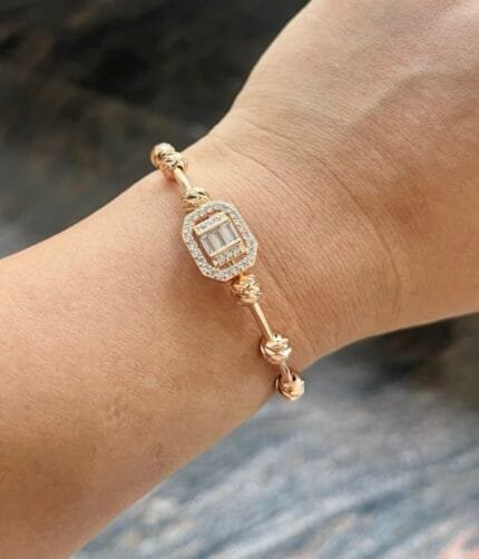 Adjustable bangle