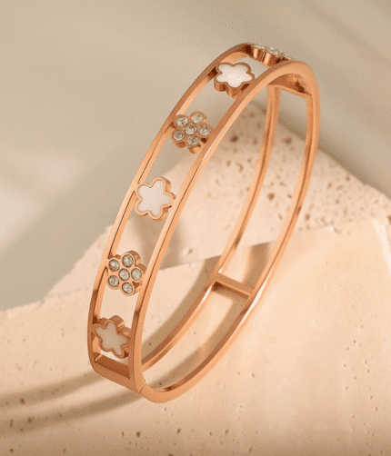 Flower bangle