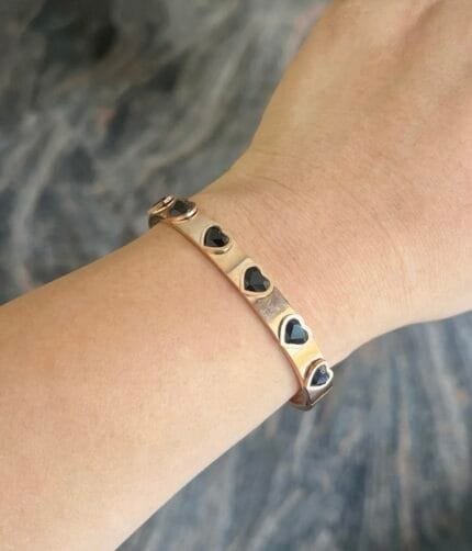 Heart bangle- Black