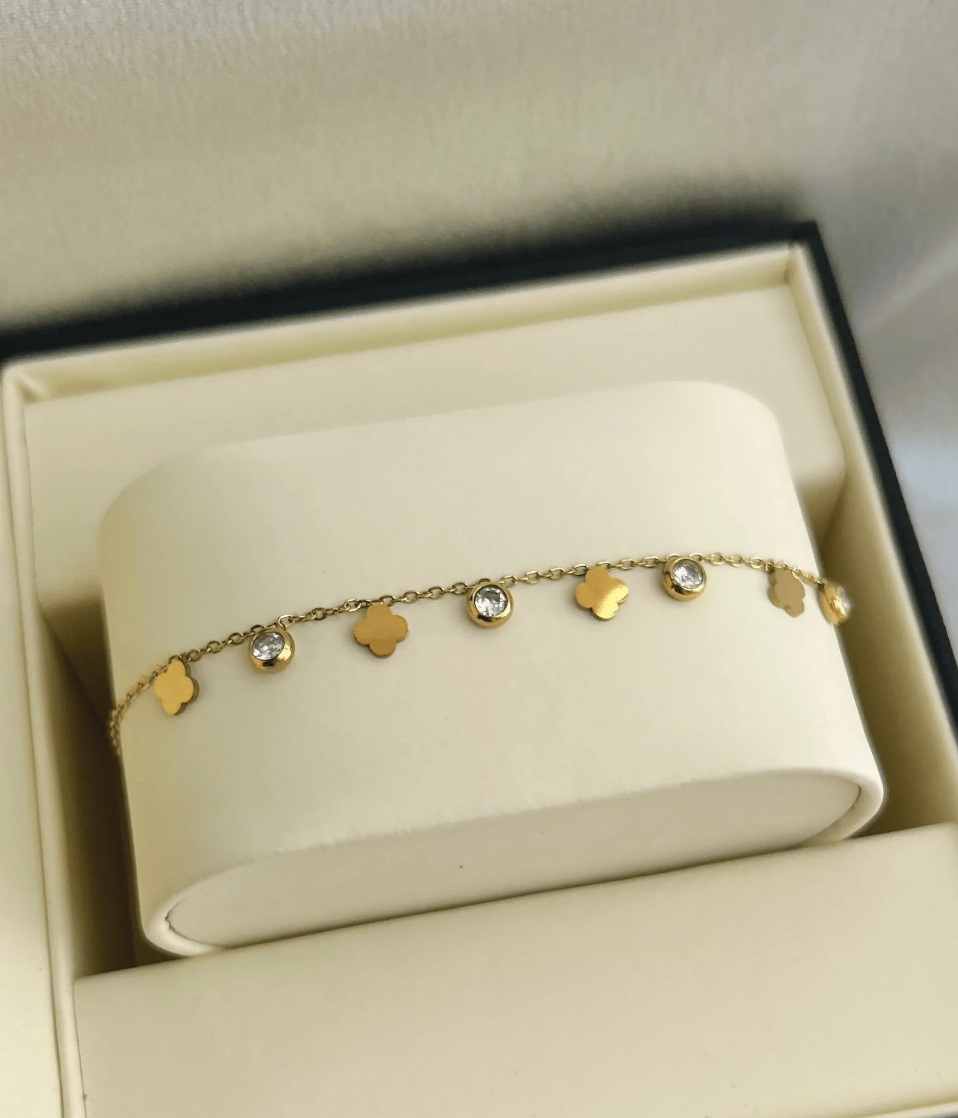 Dainty Charm Anklet Gold - Image 1
