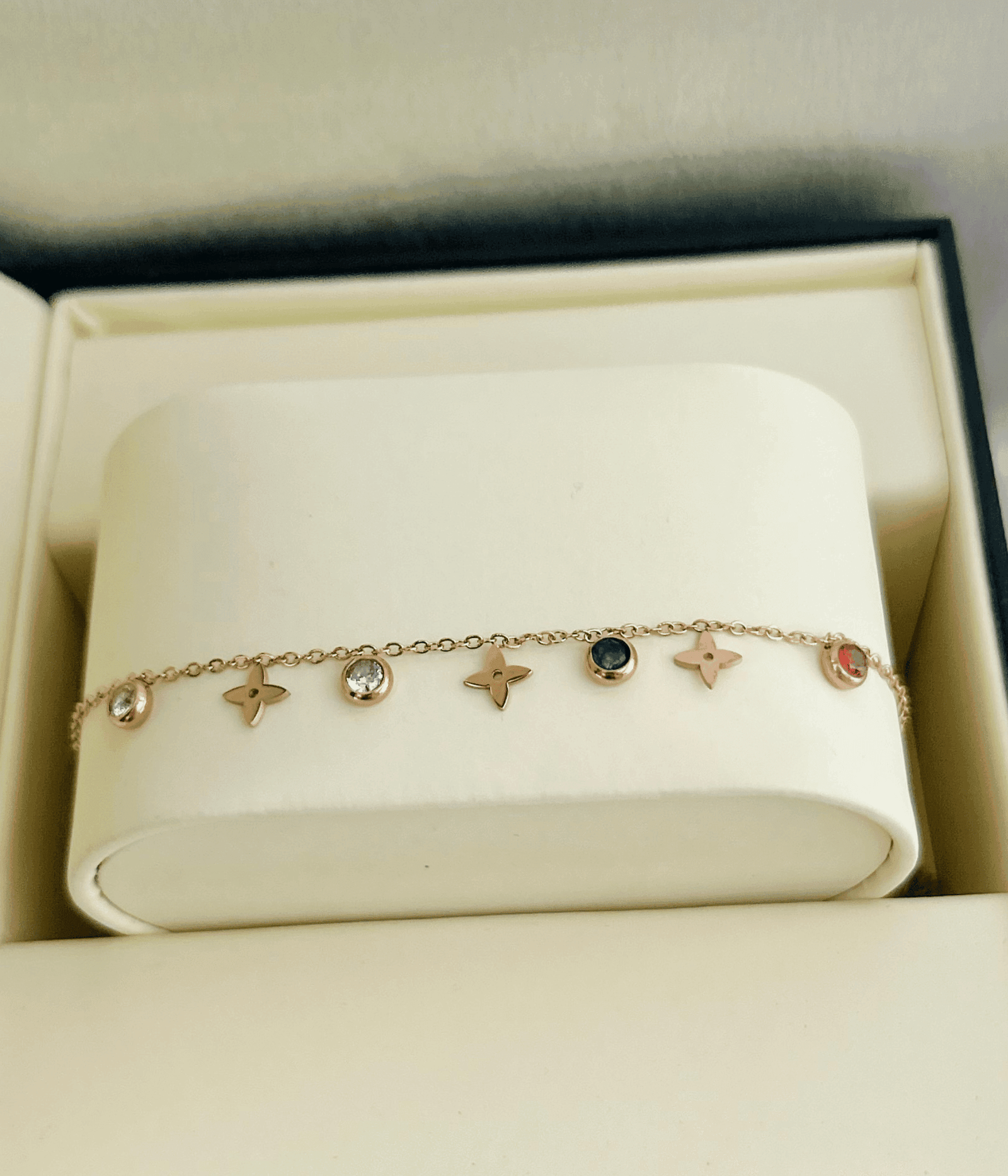 untitled-design-27-2 Roselle glow - Image 1